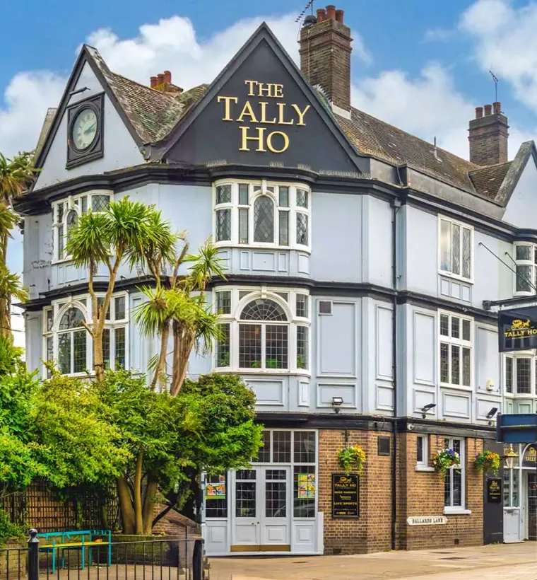 The Tally Ho pub at Tally Ho Corner, North Finchley